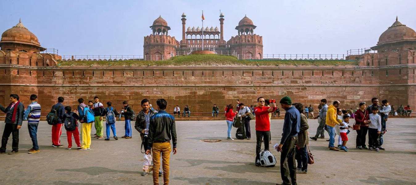 Old and New Delhi Overnight Tour by Car