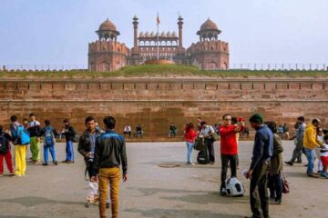 Old and New Delhi Overnight Tour by Car
