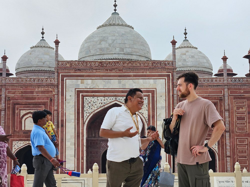 Taj Mahal Tour by Car vs Train: Which One Should You Choose?