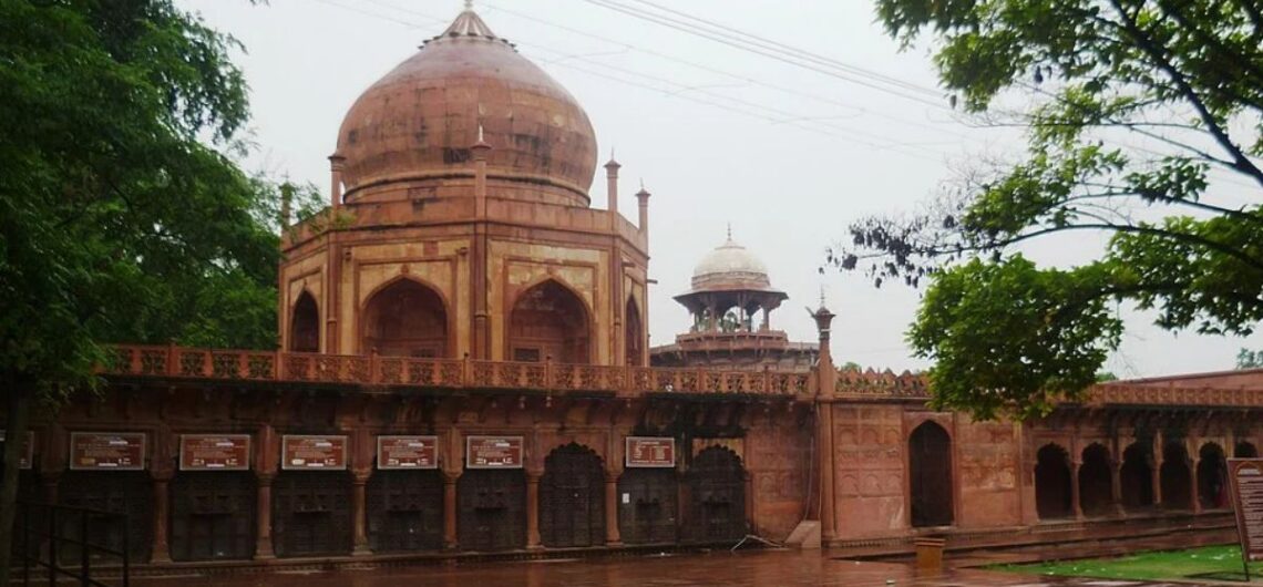 Taj Mahal ticket counter in Agra near the monument entrance